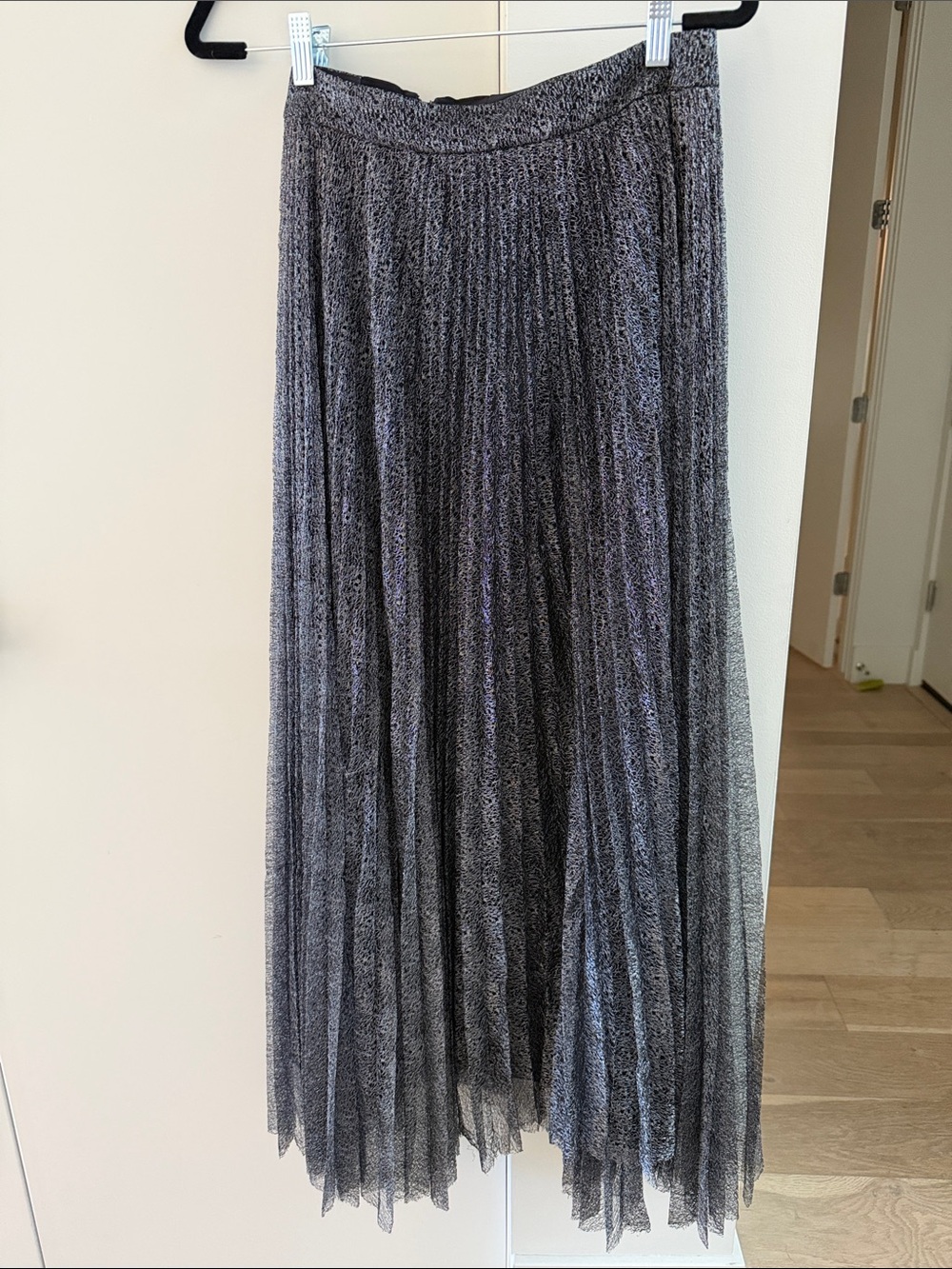 Alice + Olivia Black Pleated Metallic Maxi Skirt